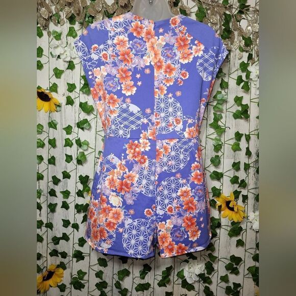 NWOT MinkPink Short Romper - Picture 7 of 12